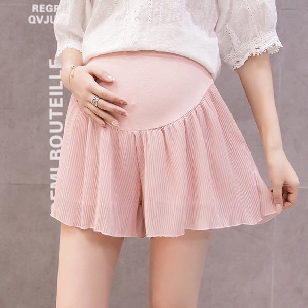 Plataus modelio šortai nėščiosioms