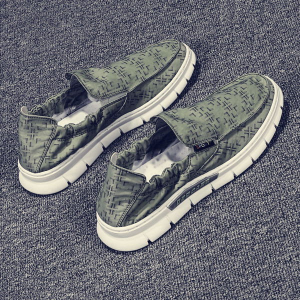 Alkalmi férfi mokaszinok mintával