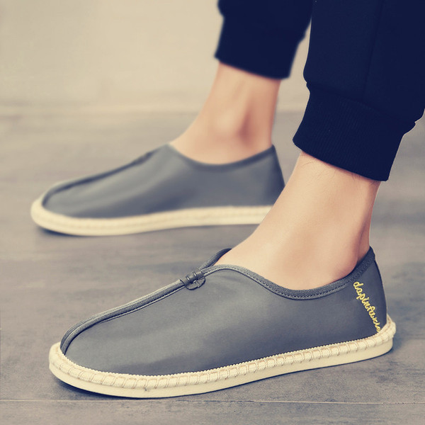 Ikdienas vīriešu mokasīni ar izšuvumiem