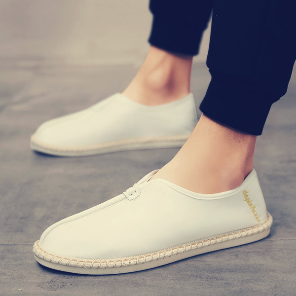 Ikdienas vīriešu mokasīni ar izšuvumiem