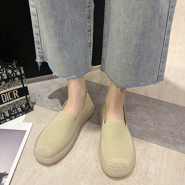 Alkalmi női mokaszin lapos talppal