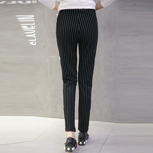 Stiilsed triibulised püksid rasedatele, pikkusega 9/10