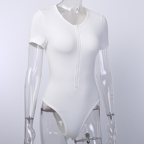 Női napi test rövid ujjal és cipzárral