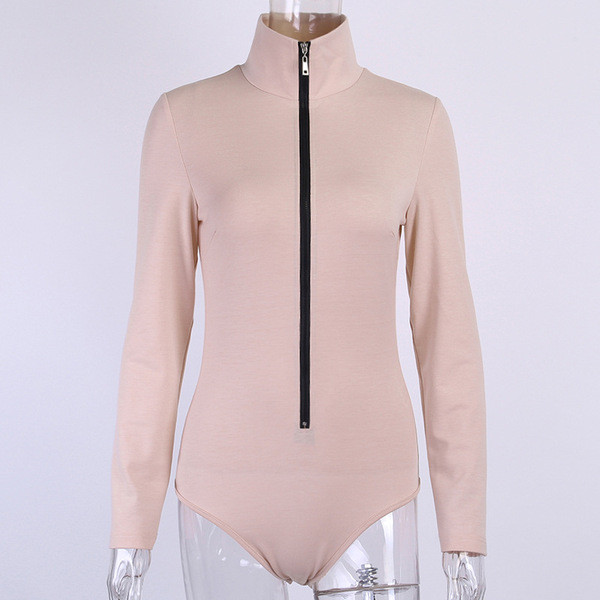 Női test hosszú ujjal és cipzárral