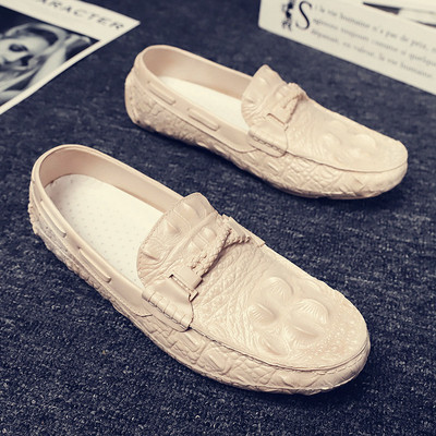 Dombornyomott öko bőrből készült férfi mokaszinok