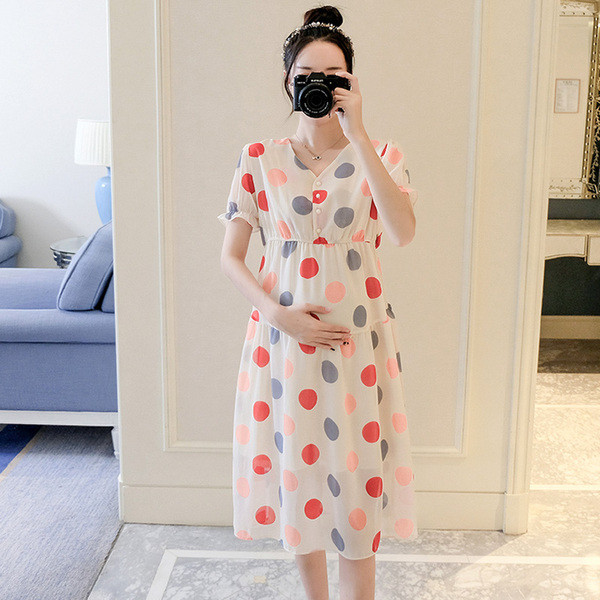 Alkalmi ruha terhes nőknek, rövid ujjú, színes pöttyökkel