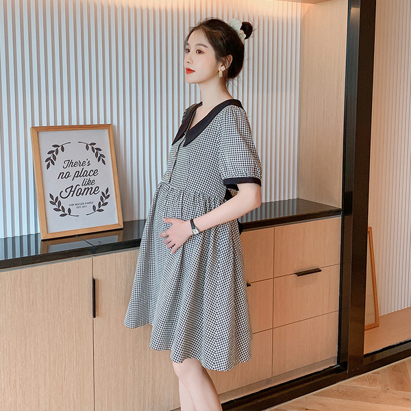 Kockás ruha terhes nőknek, rövid ujjú, klasszikus gallérral