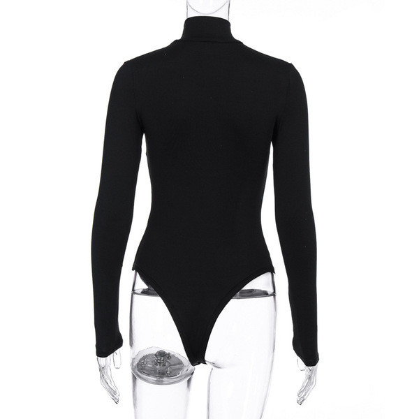 Modern női mezítlábas, magas pólógallérral