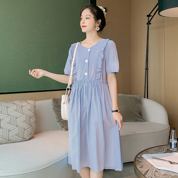 Aktuális kék ruha terhes nőknek, közepes hosszúságú és rövid ujjú