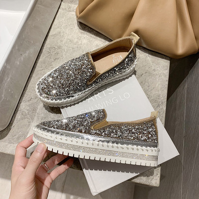 Καθημερινά γυναικεία μοκασίνια μεδιακόσμιση πέτρες και επίπεδη σόλα