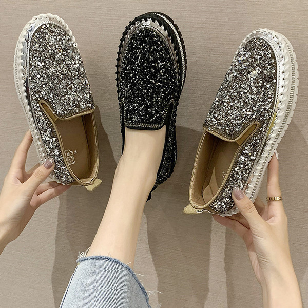 Καθημερινά γυναικεία μοκασίνια μεδιακόσμιση πέτρες και επίπεδη σόλα