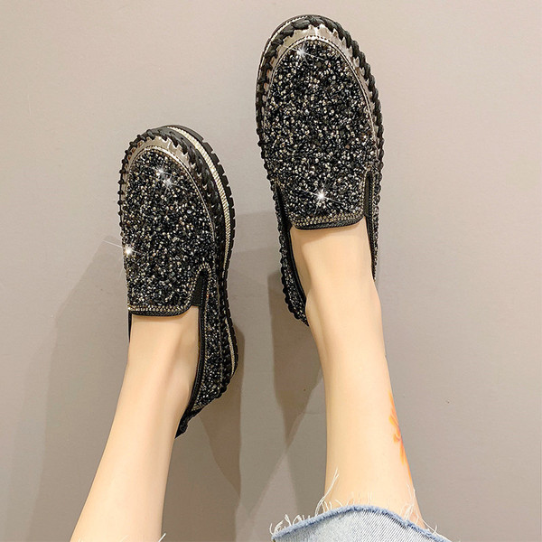 Καθημερινά γυναικεία μοκασίνια μεδιακόσμιση πέτρες και επίπεδη σόλα