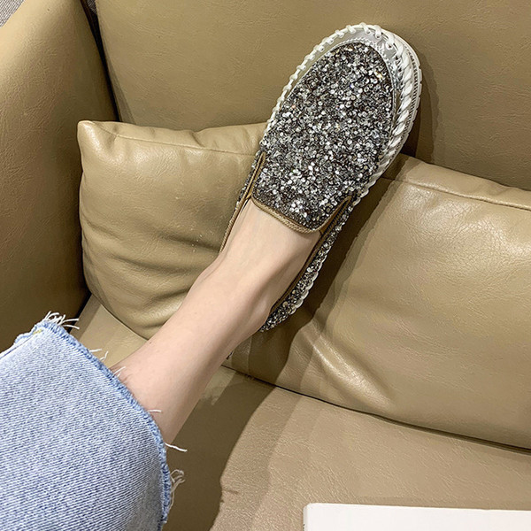 Καθημερινά γυναικεία μοκασίνια μεδιακόσμιση πέτρες και επίπεδη σόλα