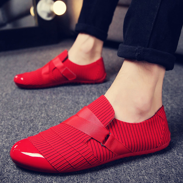 Moodsad meeste triibulised mokassiinid