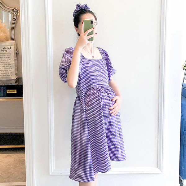 Alkalmi ruha terhes nők számára, rövid ujjú modell