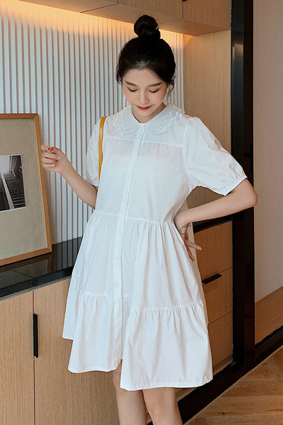 Alkalmi fehér ruha terhes nőknek, rövid ujjú, klasszikus gallérral