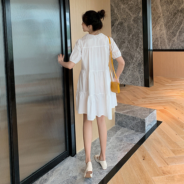 Alkalmi fehér ruha terhes nőknek, rövid ujjú, klasszikus gallérral