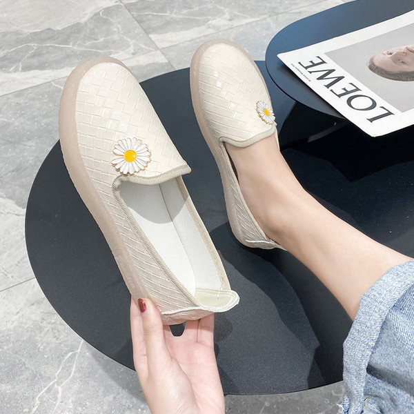 Női eco bőr mokaszin 3D elemmel