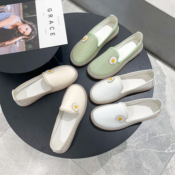 Női eco bőr mokaszin 3D elemmel