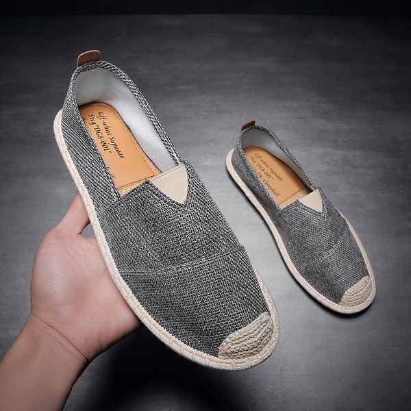 Lélegző anyagból készült férfi alkalmi mokaszin