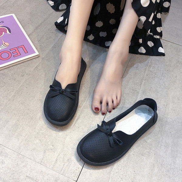 Légáteresztő női mokaszin szalaggal