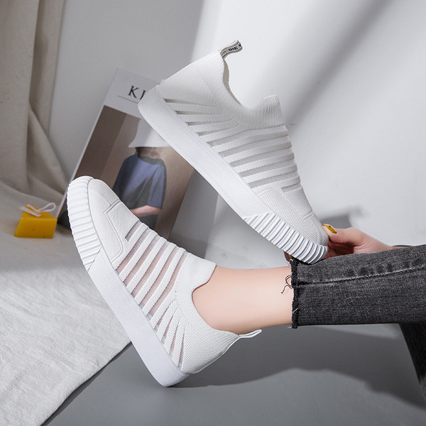 Női alkalmi mokaszinok hálóval és lapos talppal