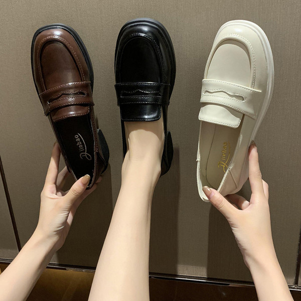 Stílusos női mokaszinok öko bőrből