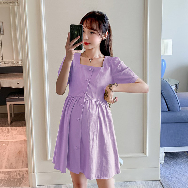 Aktualna haljina za trudnice četvrtastog dekoltea i kratkih rukava