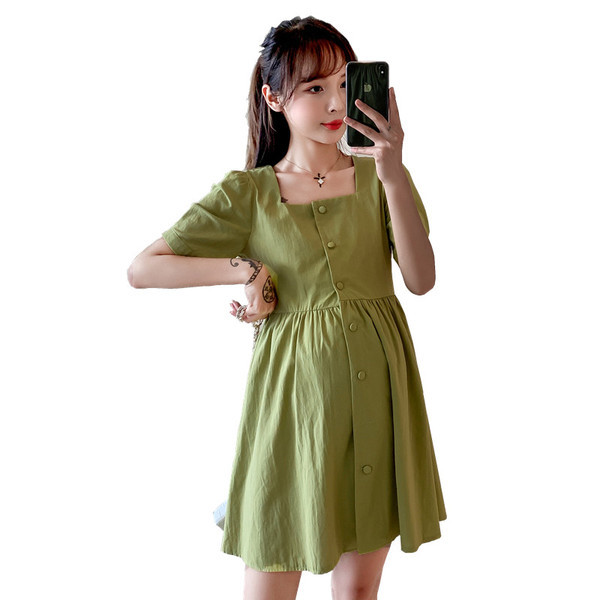 Aktualna haljina za trudnice četvrtastog dekoltea i kratkih rukava