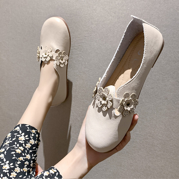 Naiste lilledega mokassiinid ökonahast