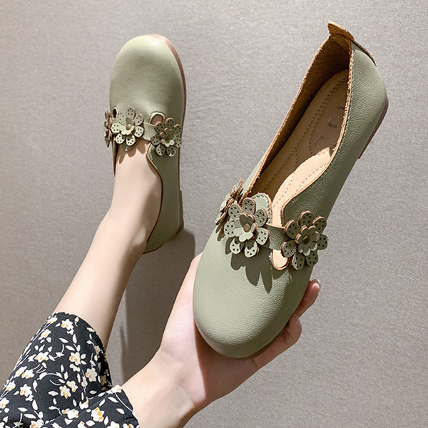 Naiste lilledega mokassiinid ökonahast