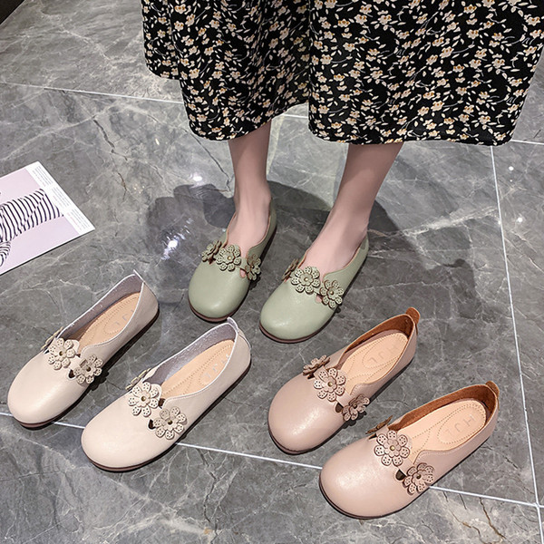 Naiste lilledega mokassiinid ökonahast