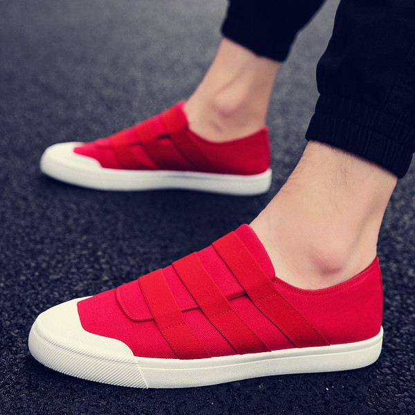 Vabaaja tekstiilist mokassiinid