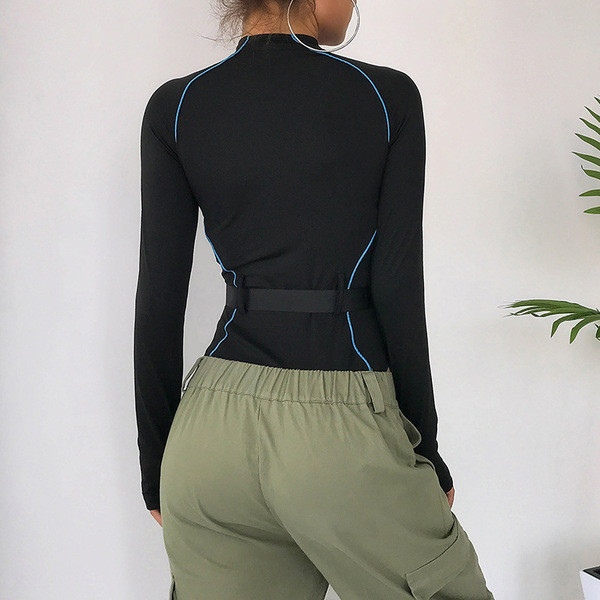 Női napi body hosszú ujjal és cipzárral