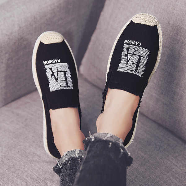 Casual meeste tekstiilist mokassiinid tikandiga