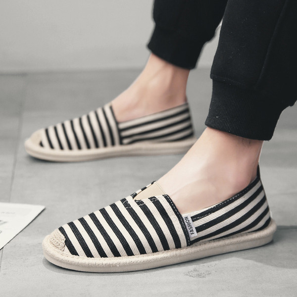 Ανδρικά μοκασίνια με ρίγες