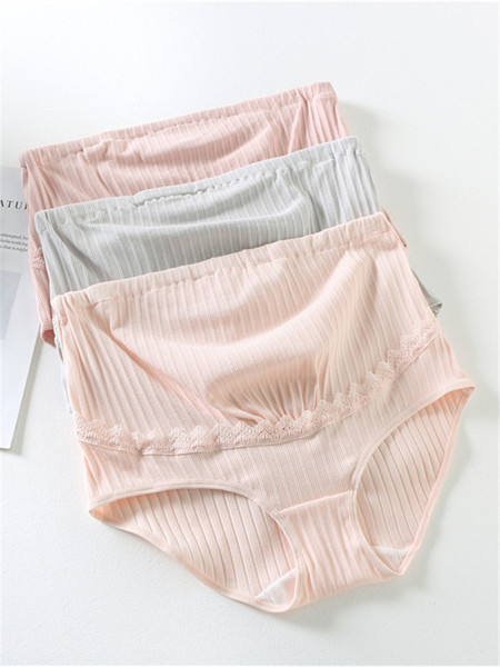 Három darab pamut alsónemű szett kismamáknak, rugalmas és légáteresztő anyagból, csipkével