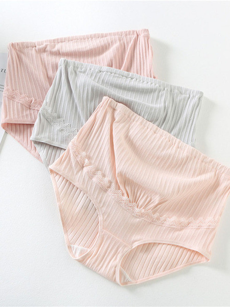 Három darab pamut alsónemű szett kismamáknak, rugalmas és légáteresztő anyagból, csipkével