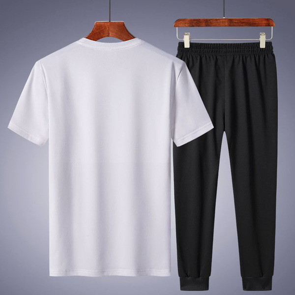 Ανδρική αθλητική φόρμα - μπλουζάκι  με κοντά μανίκια και μακρύ ελαστικό παντελόνι