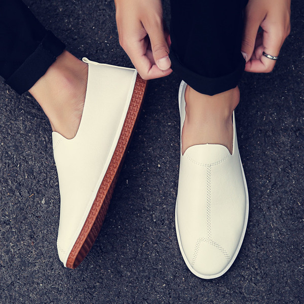 Eko bőrből készült alkalmi mokaszinok - letisztult modell