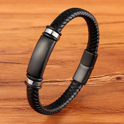 Modern férfi karkötő fém elemmel