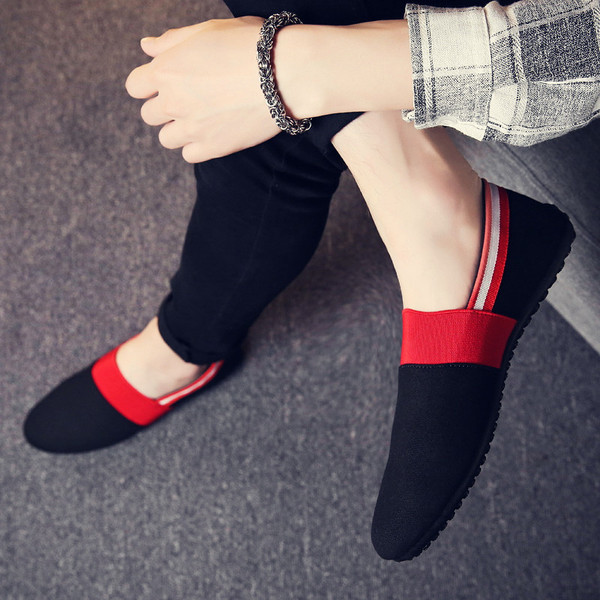 Kahevärvilised meeste mokassiinid