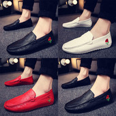 Férfi bőr mokaszin rózsa hímzéssel