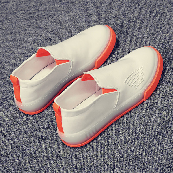 Ανδρικά μοκασίνια με χρωματιστή σόλα