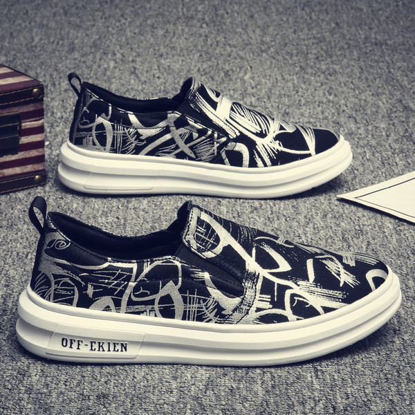 Modern mokaszinok nyomtatással