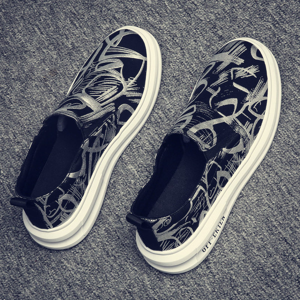 Modern mokaszinok nyomtatással