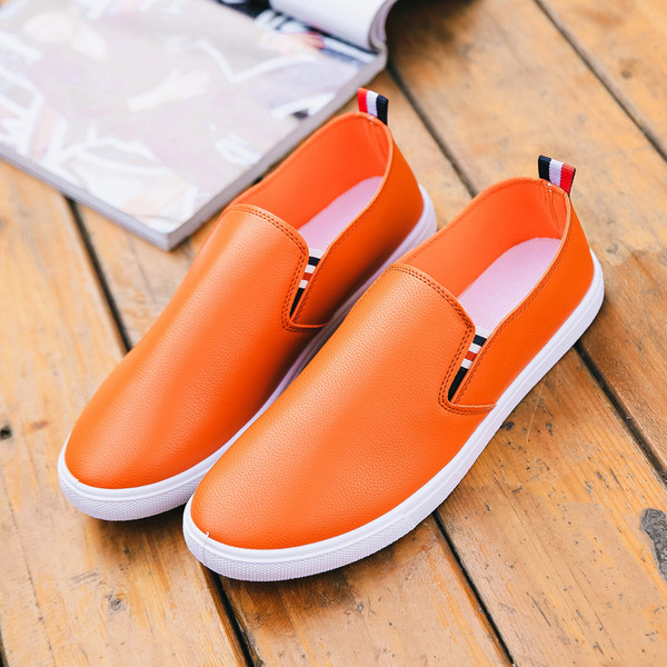 Αθλητικά και καθημερινά ανδρικά  μοκασίνια - κλασικό μοντέλο