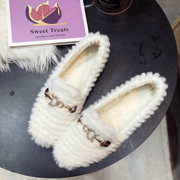 Γυναικεία μοκασίνια με πέτρες 