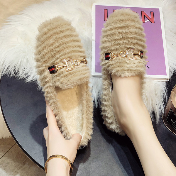 Γυναικεία μοκασίνια με πέτρες 