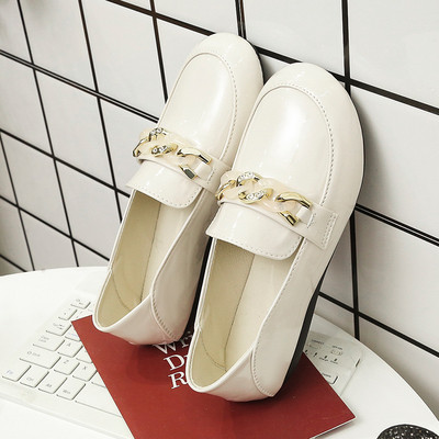 Casual γυναικείες μοκασίνια από οικολογικό δέρμα με μεταλλικά στοιχεία